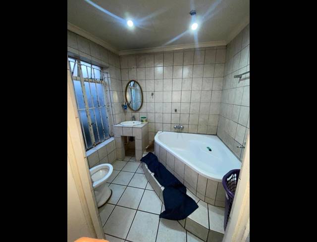 3 BEDROOM PROPERTY TO RENT IN BEZUIDENHOUT VALLEY